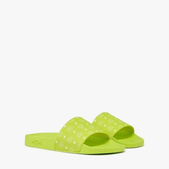 Sandals_&_Flip_Flops